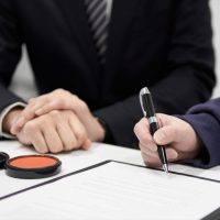 住宅ローンと不動産投資どちらを先に行うべきか