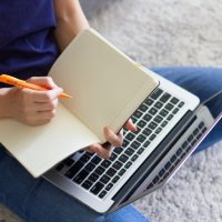 コロナ禍で急増？オンライン内見のメリット・デメリット