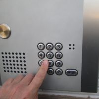 賃貸マンションでインターホンの交換は可能？