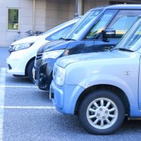 アパートの無断駐車対策｜まずは管理会社に通報しよう