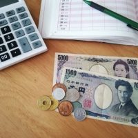 大学生の一人暮らしに必要な生活費はいくら？