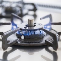 都市ガスとプロパンガスの料金はどちらが高い？一人〜二人暮らしの料金比較！基本料金の違いや料金を安くする方法を紹介！